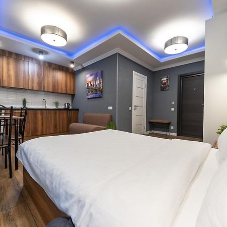 Lux Apartment Near Arena City เคียฟ ภายนอก รูปภาพ