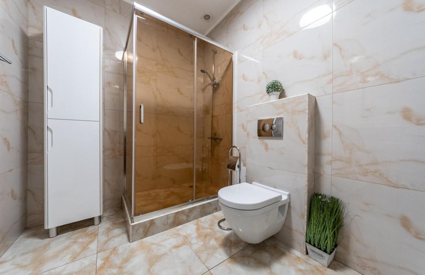 Lux Apartment Near Arena City เคียฟ ภายนอก รูปภาพ