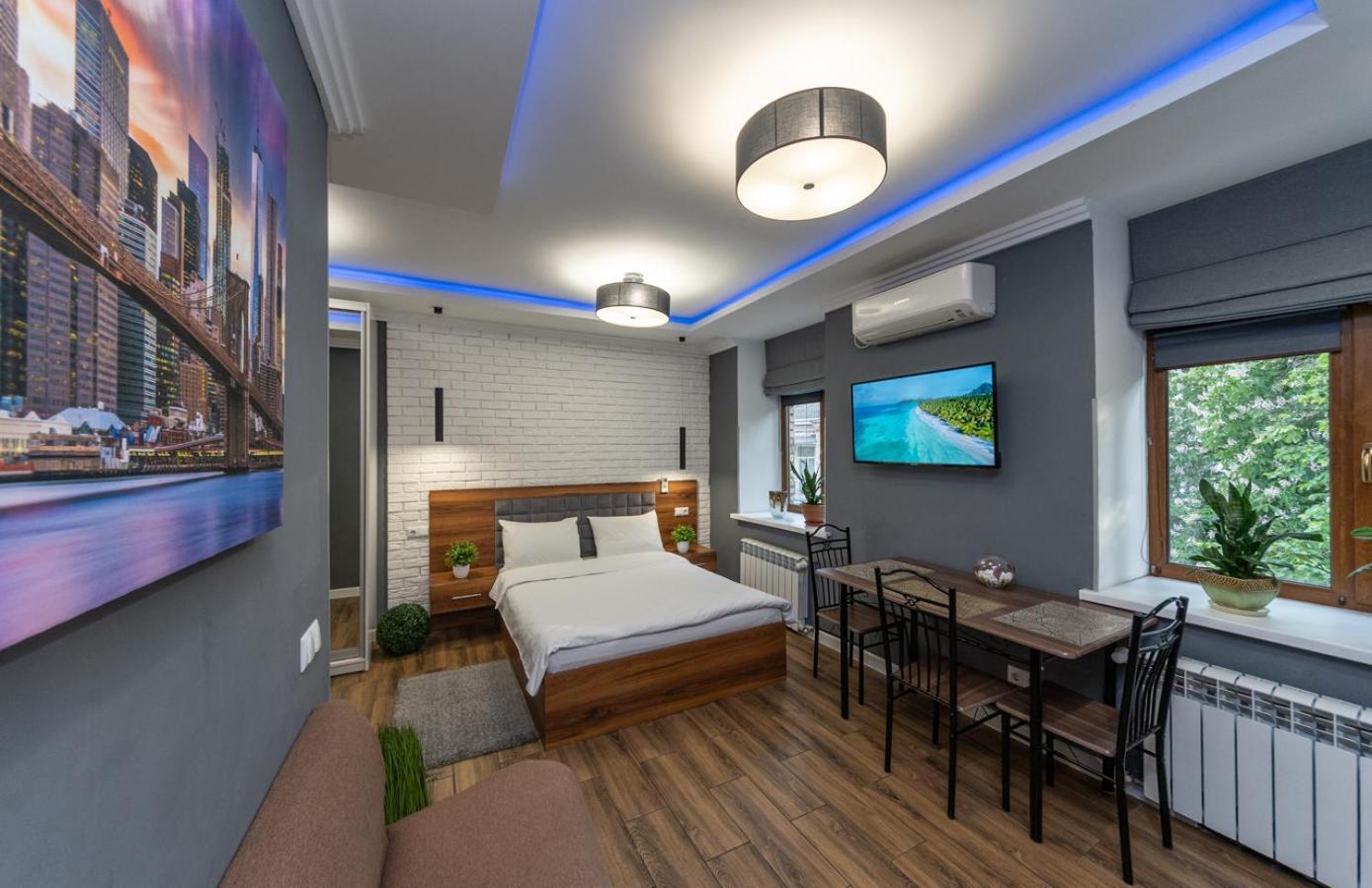 Lux Apartment Near Arena City เคียฟ ภายนอก รูปภาพ