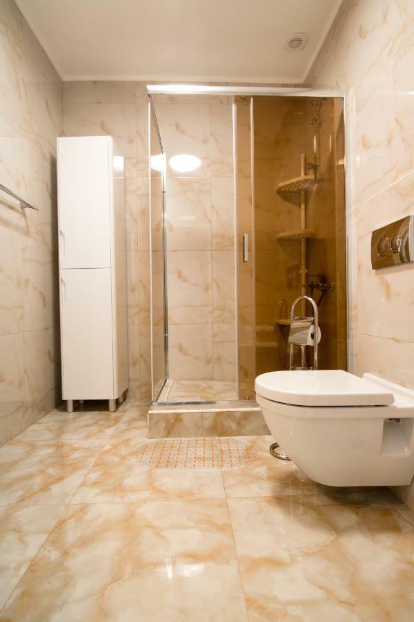 Lux Apartment Near Arena City เคียฟ ภายนอก รูปภาพ