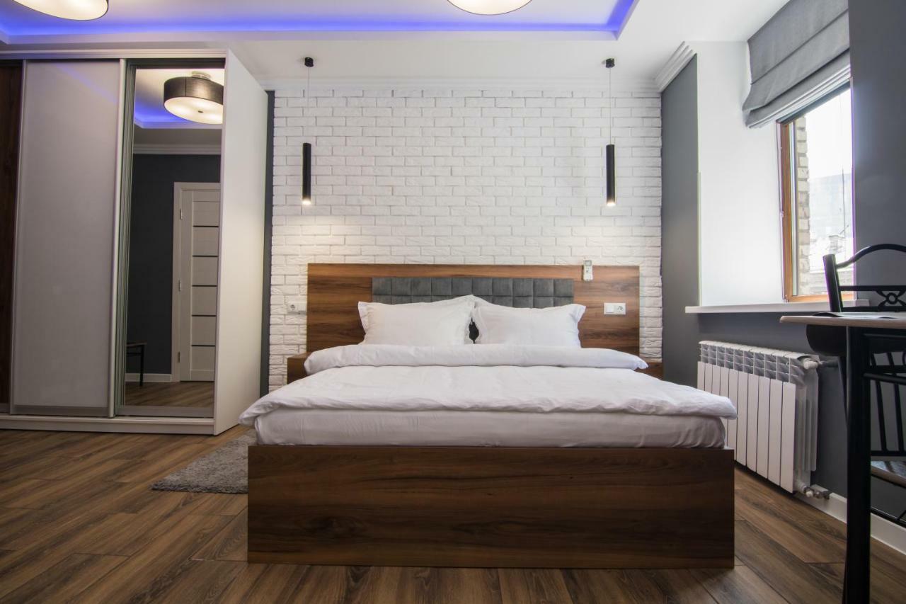 Lux Apartment Near Arena City เคียฟ ภายนอก รูปภาพ
